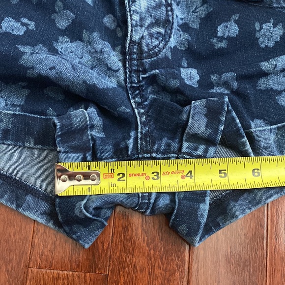 Standards & Practices Blue Floral Jean Shorts - Picture 7 of 8